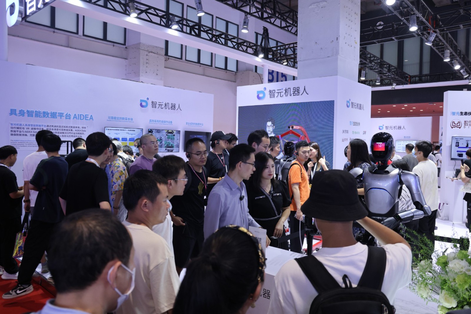 im電競機器人亮相世界機器人大會WRC